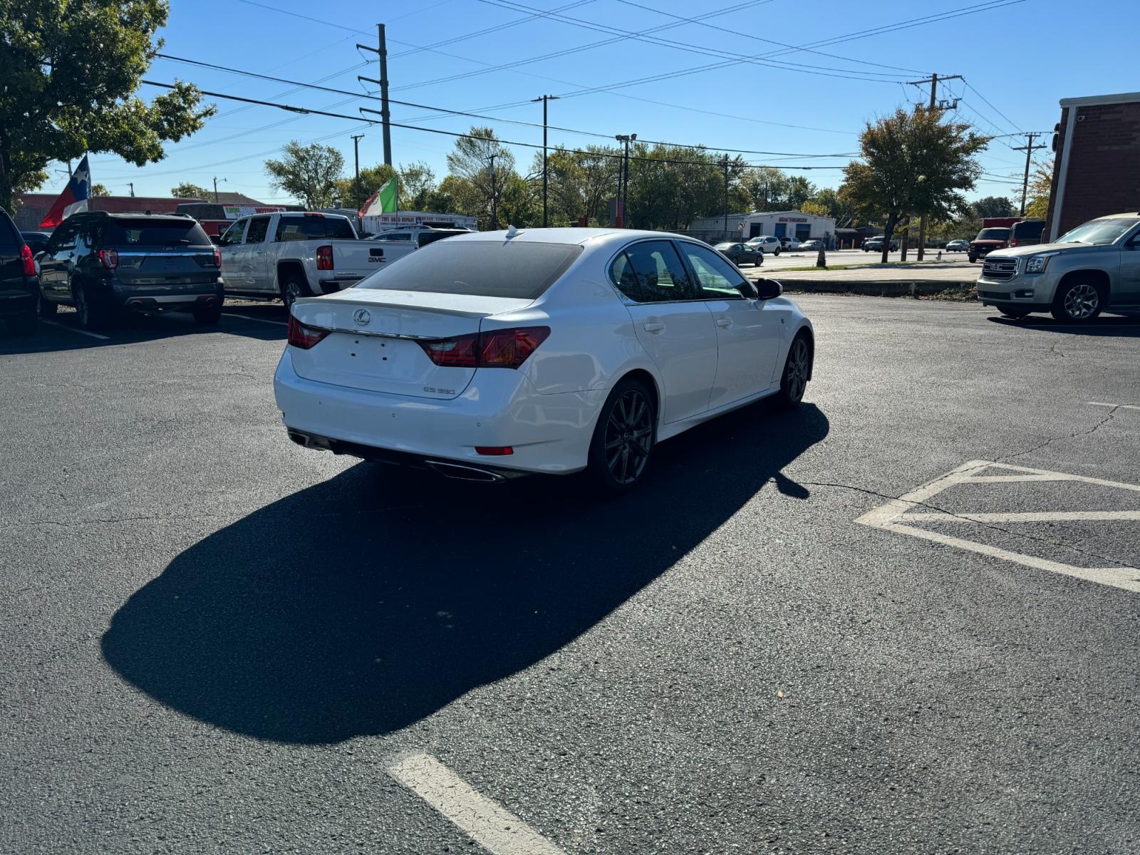 2014 Lexus GS (JTHBE1BL3E5) , located at 945 E. Jefferson Blvd, Dallas, TX, 75203, (214) 943-7777, 32.752514, -96.811630 - Photo #3